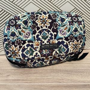 Vera Bradley Cord Organizer in Lisbon Medalion Cool EUC